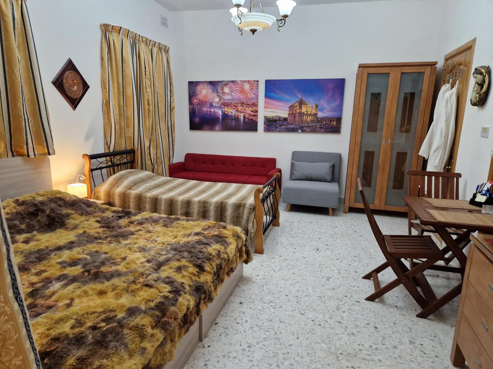 Saracini'S Homestay 阿塔德 外观 照片